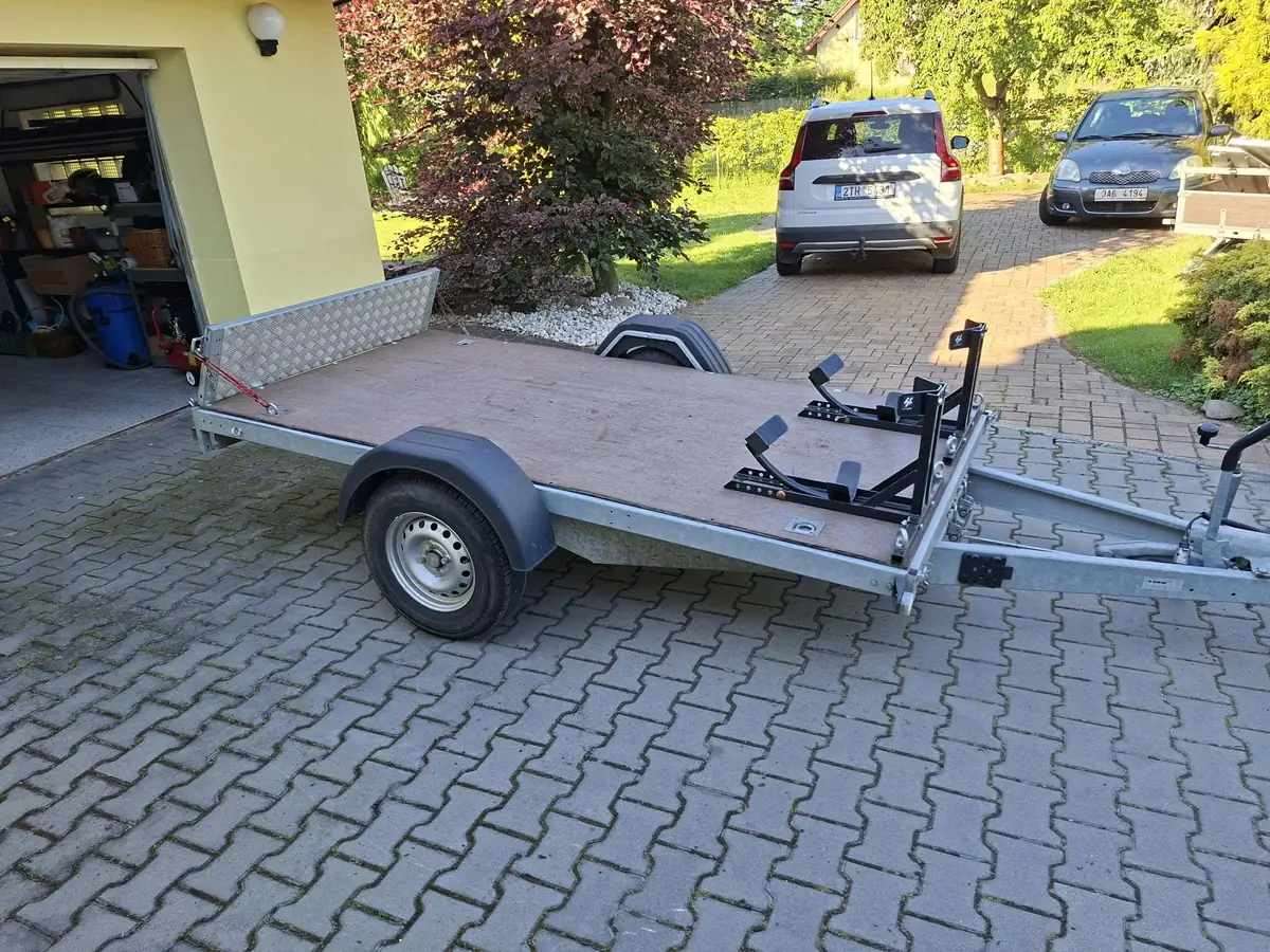 Vozík Zaslaw 3 na motocykly, fotka 1